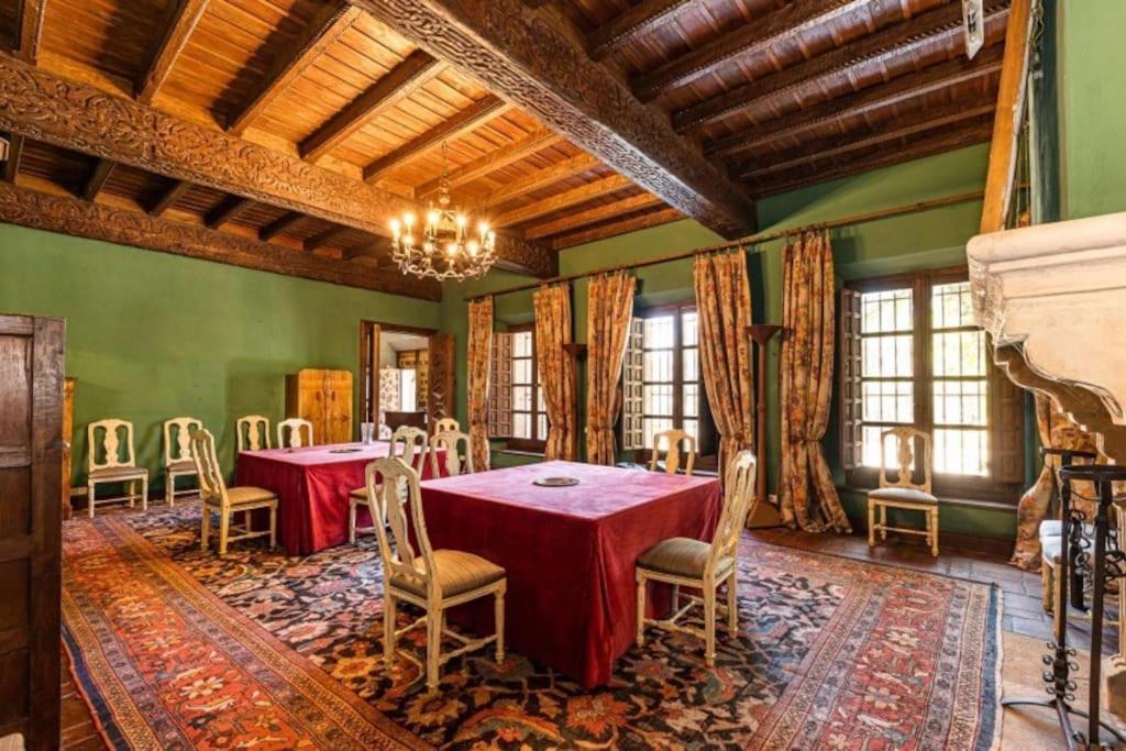 Casa Palacio Toledo Puy Du Fou Esterno foto